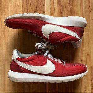 Men’s Nike Roshe, Size 10